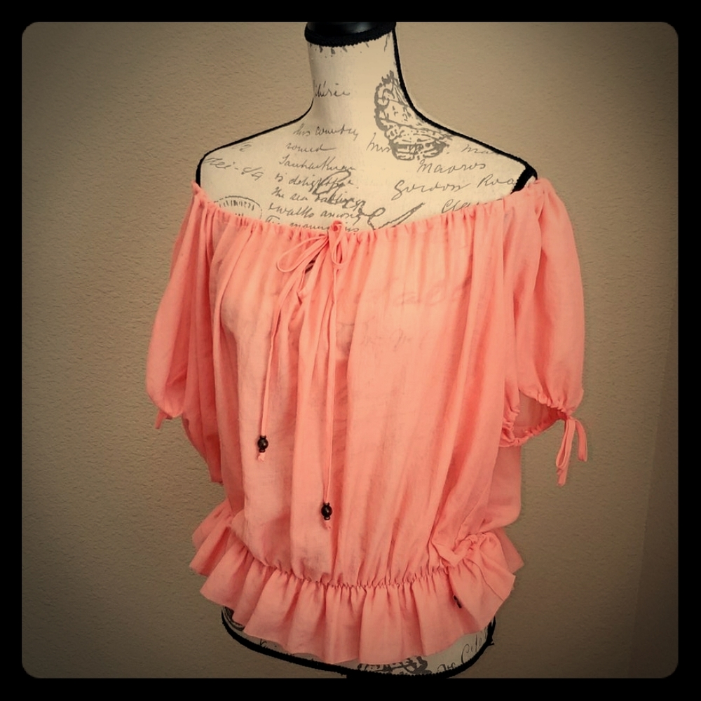 🍑Peach Orange Guess off the shoulder top Small